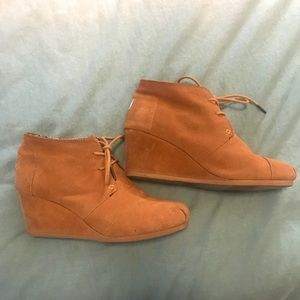Toms Desert Wedge Booties in Brown